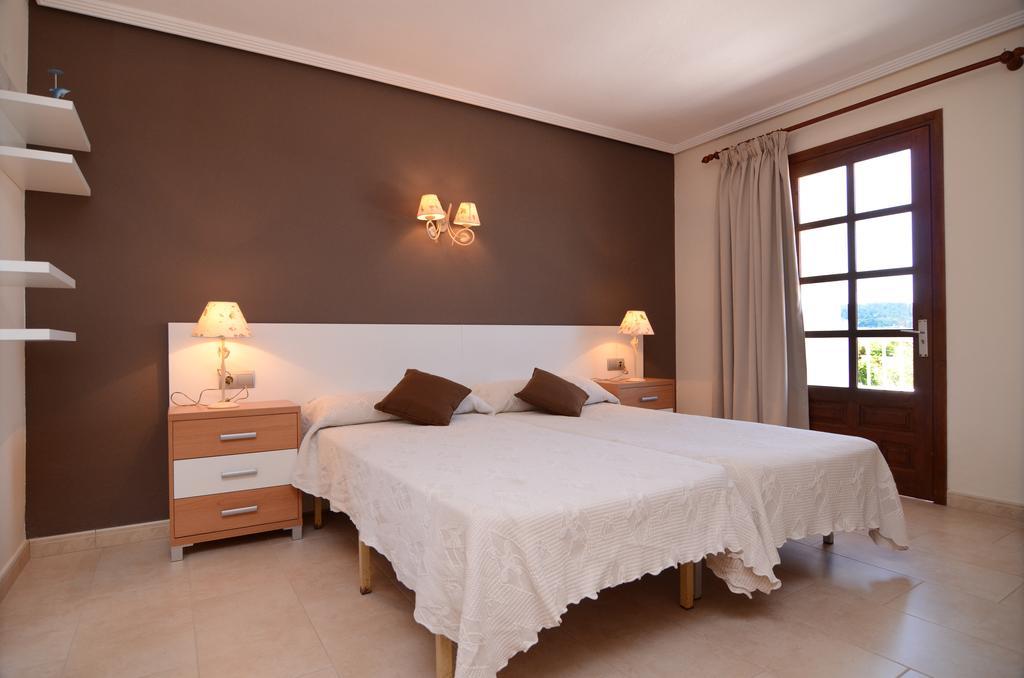 Hostal Cala Boix Es Cana Szoba fotó