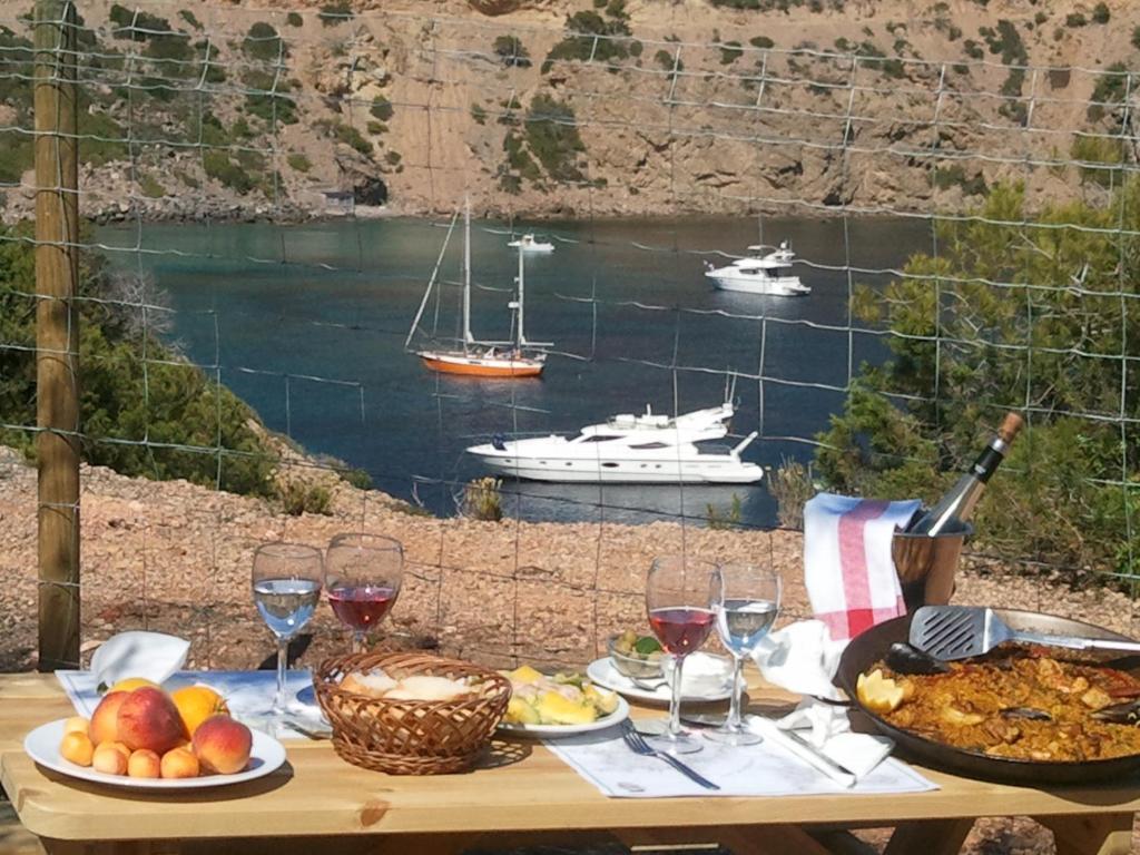 Hostal Cala Boix Es Cana Kültér fotó