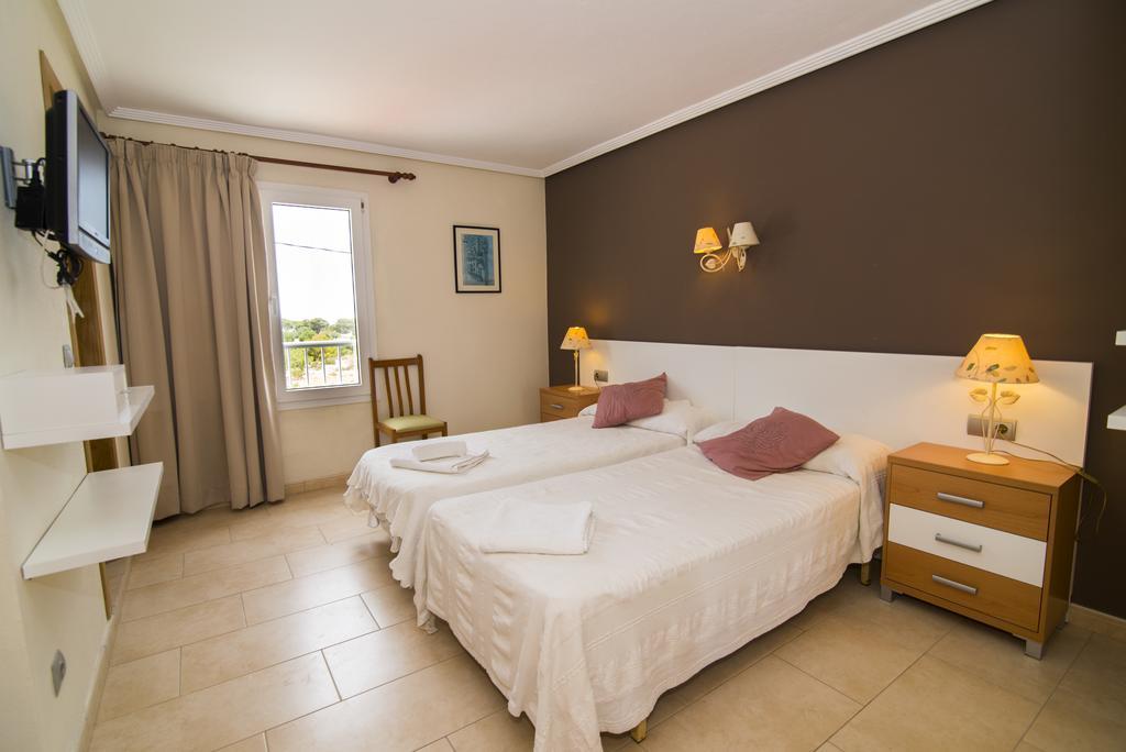 Hostal Cala Boix Es Cana Kültér fotó