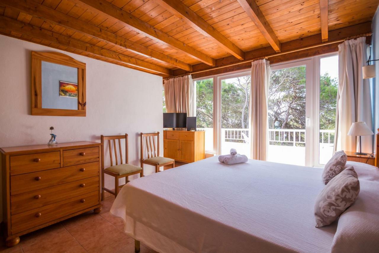 Hostal Cala Boix Es Cana Kültér fotó