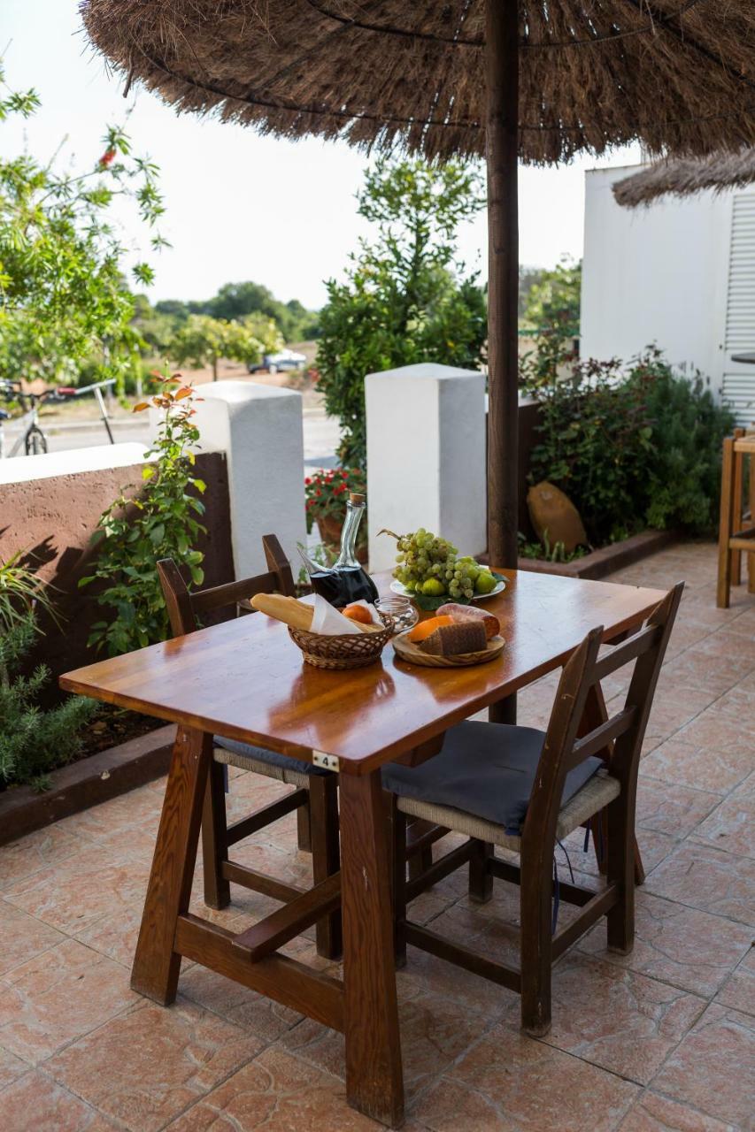 Hostal Cala Boix Es Cana Kültér fotó