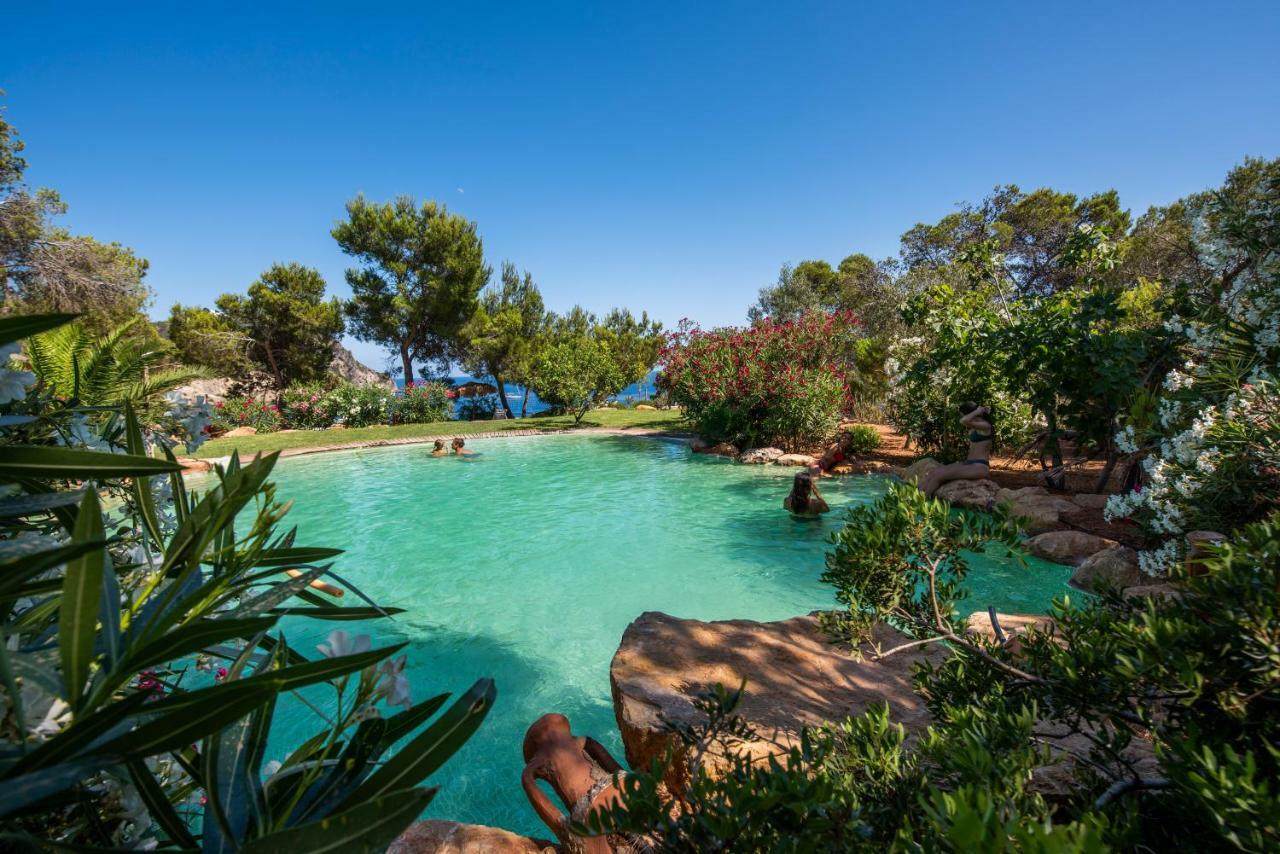 Hostal Cala Boix Es Cana Kültér fotó